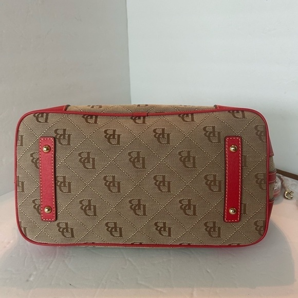 Dooney & Bourke NWOT Large Gabrielle Signature Print With Red Leather Trim - Picture 6 of 8
